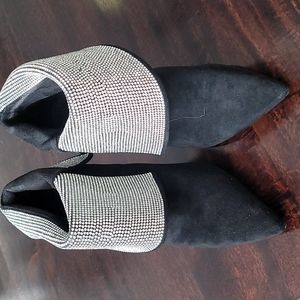 Booths, Cape Robbin, 8. Black/Rhinestones